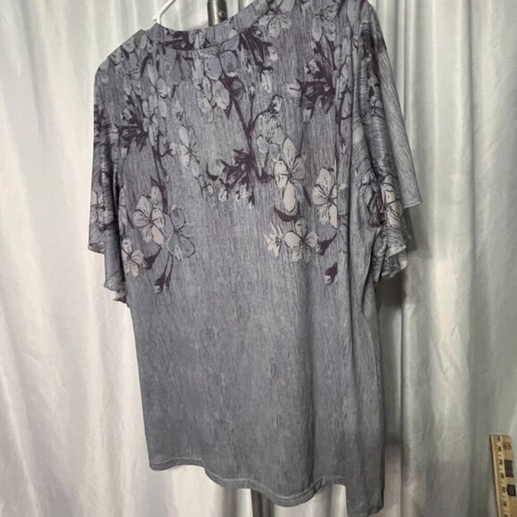 IT Gray Floral Ruffle Sleeve Blouse Top Women’s XL Tunic - Picture 9 of 10